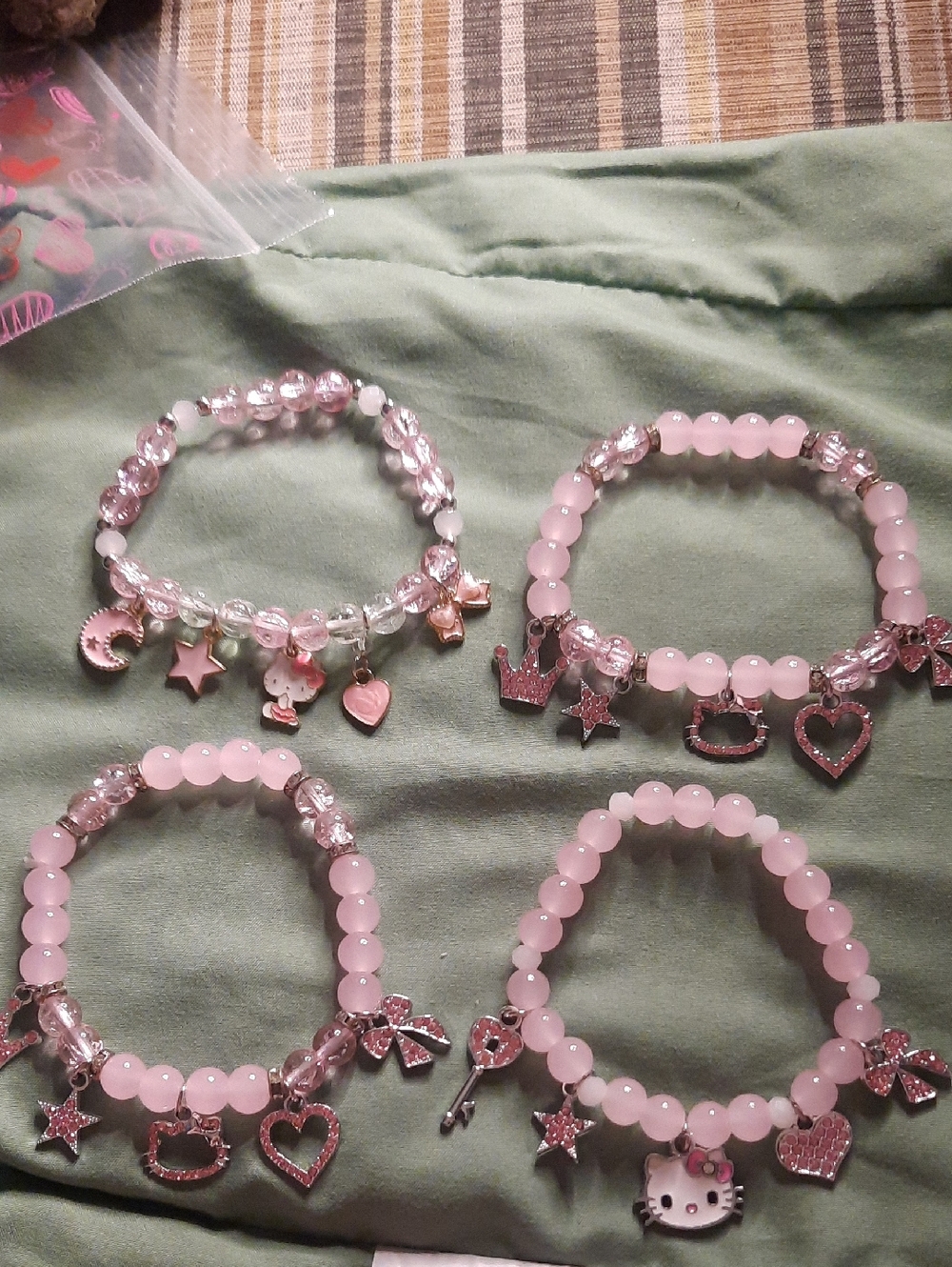 Hello Kitty  Charm Stretch Bracelet Set